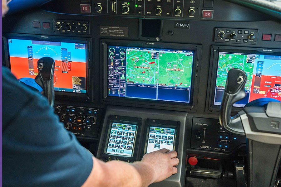 maintenance-avionics Picture of maintenance avionics maintenance.